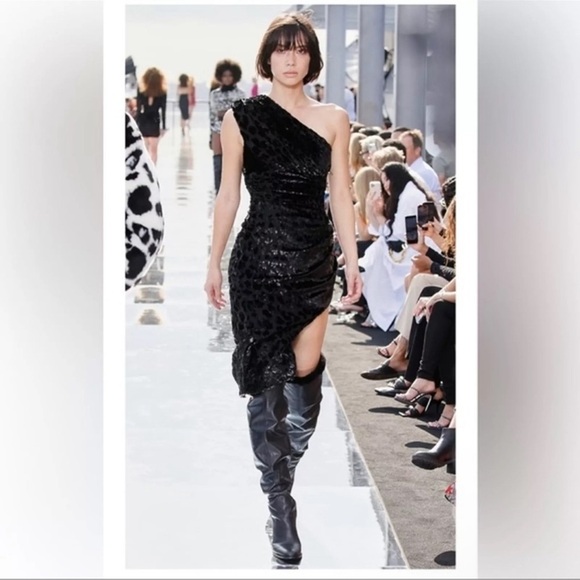 NEW! DUNDAS × REVOLVE Hendrix Midi Dress in Black cheetah print shimmer Size M - Picture 1 of 10